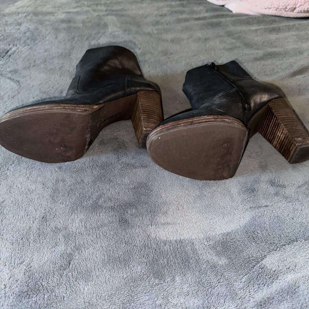 Black Heeled Booties Women's 8.5 Wood Heel Lucky Brand - Picture 6 of 11
